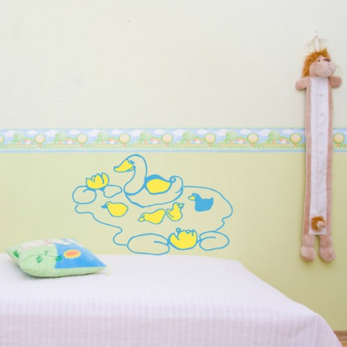 ugly duckling_kids wall sticker